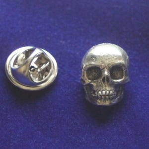 Small Pewter Skull Lapel Pin Badge with Gift Pouch