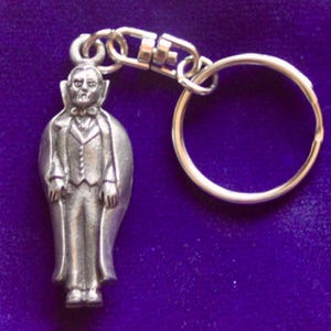Dracula Vampire Pewter Keyring with Gift Pouch