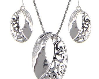 Silver Etched Twist Oval Necklace Set Brighton Inspired Mingle