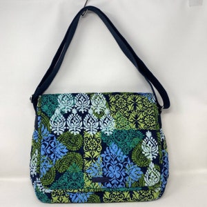 Vera Bradley Caribbean Seas Retired Pattern Essential Messenger Bag NWT