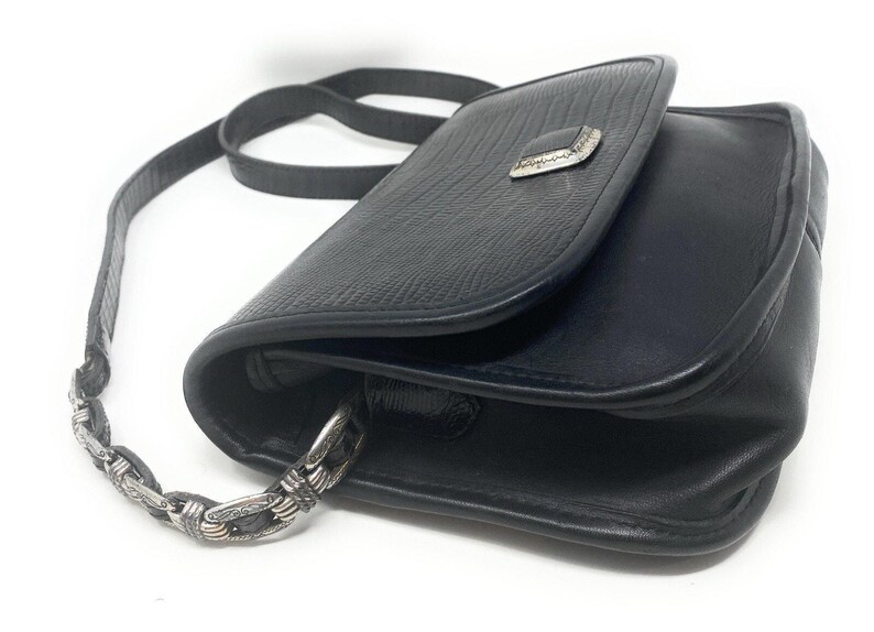 BRIGHTON Black Leather Crossbody Silver Chain Buckle Link Strap Bag Purse U.S.A image 4
