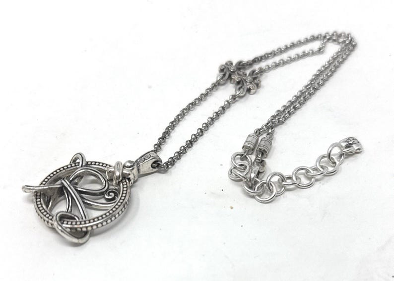 Collar con colgante de mariposa de plata "Romance de la Naturaleza" de Brighton imagen 2