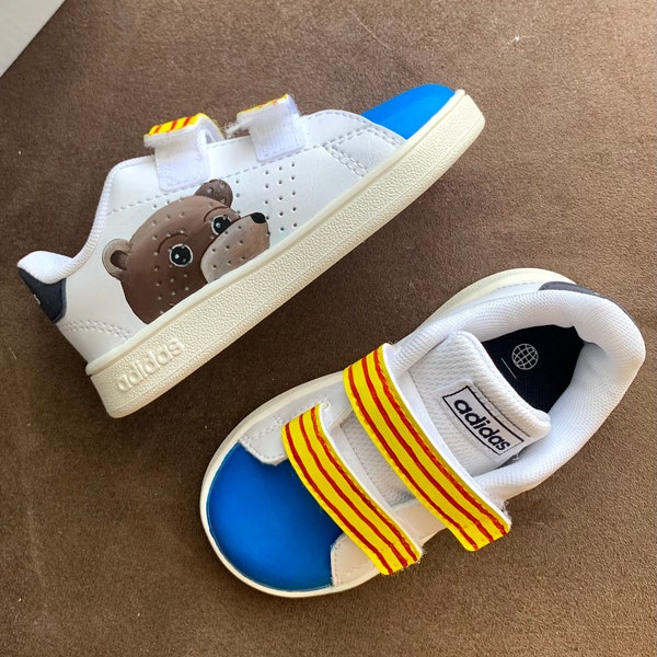 Custom basket thème Petit Ours Brun avec peinture personnalisée, Custom Basket sneakers blanche, cadeau pour naissance bébé ou enfant