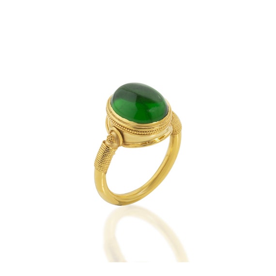 Green stone deals signet ring