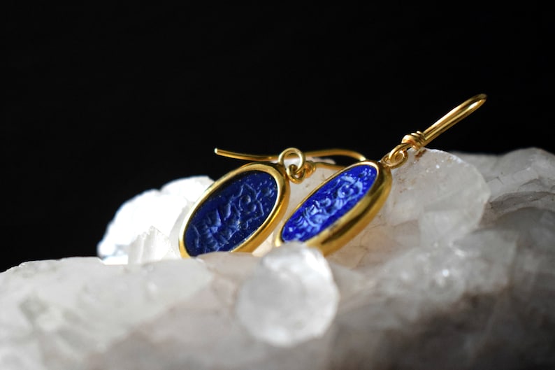 Gold Intaglio Lapis Lazuli Minoan Priestess Grecian Jewelry Set Handcarved Stone Ancient Greek Jewelry Necklaces Women Rings Stone Earrings