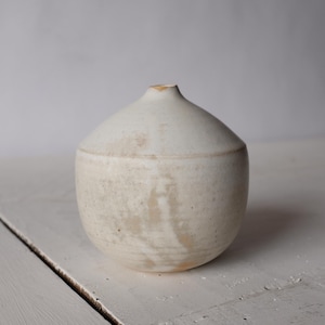 Small Bud Vase  - Small Pottery Vase - Handmade Flower Vase - Minimal Vase - Modern Ceramics