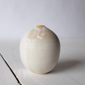 Small Bud Vase - Small Pottery Vase - Handmade Flower Vase - Minimal Vase - Modern Ceramics