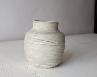 Handmade Flower Vase Ceramic, Minimalist Ceramic Vase, Modern Pottery Vase, Modern Home Decor, Ceramic Shelf Decor, Mom Gift