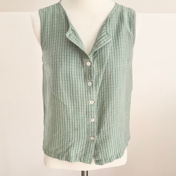 Green Button Up Sleeveless Shirt,Vintage Kathy Ireland Checked Blouse,Ladies Clothing,Size Small Green Top,Shell Buttons,Funky Cool Vintage