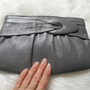 Bolso de mano Ande gris, cartera de mano de cuero vintage, bolso con correa, estilo de moda vintage, accesorios vintage, estilo de los años 70, estilo vintage moderno y moderno, regalo para ella