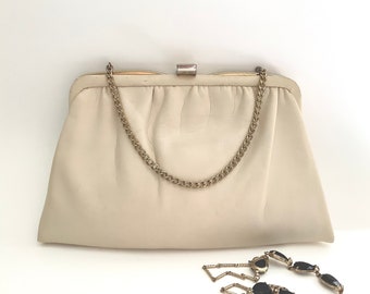 Vintage Beige Ande Handbag,Clutch Handbag w Chain,Vintage Fashion Style,Vintage Antique Accessories,1950s 60s Style,Funky Cool Vintage,Gift