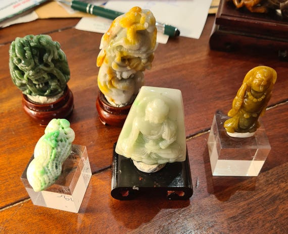 TOP – 翡翠彫刻 DRAGON、本物の翡翠、非常に立体的、濃い緑色