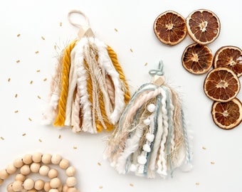 Christmas ornament tassel, beaded yarn tassel, chunky tassel ornament, Christmas decor, Christmas gift