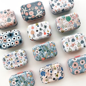 Needle case, magnetic needle box, needle tin, travel needle holder, storage for pins and needles, embroidery, sewing, cross stitch