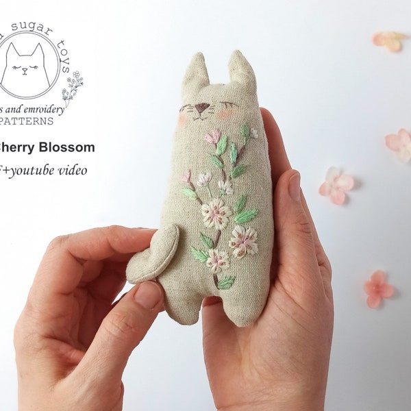 Patron PDF + tutoriel vidéo, modèle de couture jouet pour chat en lin, modèles de couture jouets animaux, jouet chat en tissu pour bébé, jouet chat brodé