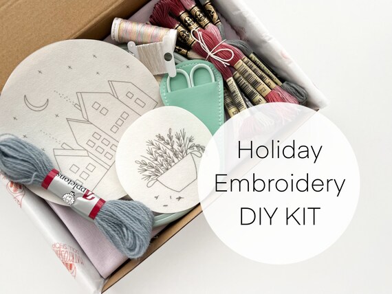 Holiday Embroidery Box Kit, Christmas Embroidery Diy Kit, Hand Embroidery  Supplies, Embroidery Kit Gift, Embroidery Patterns 
