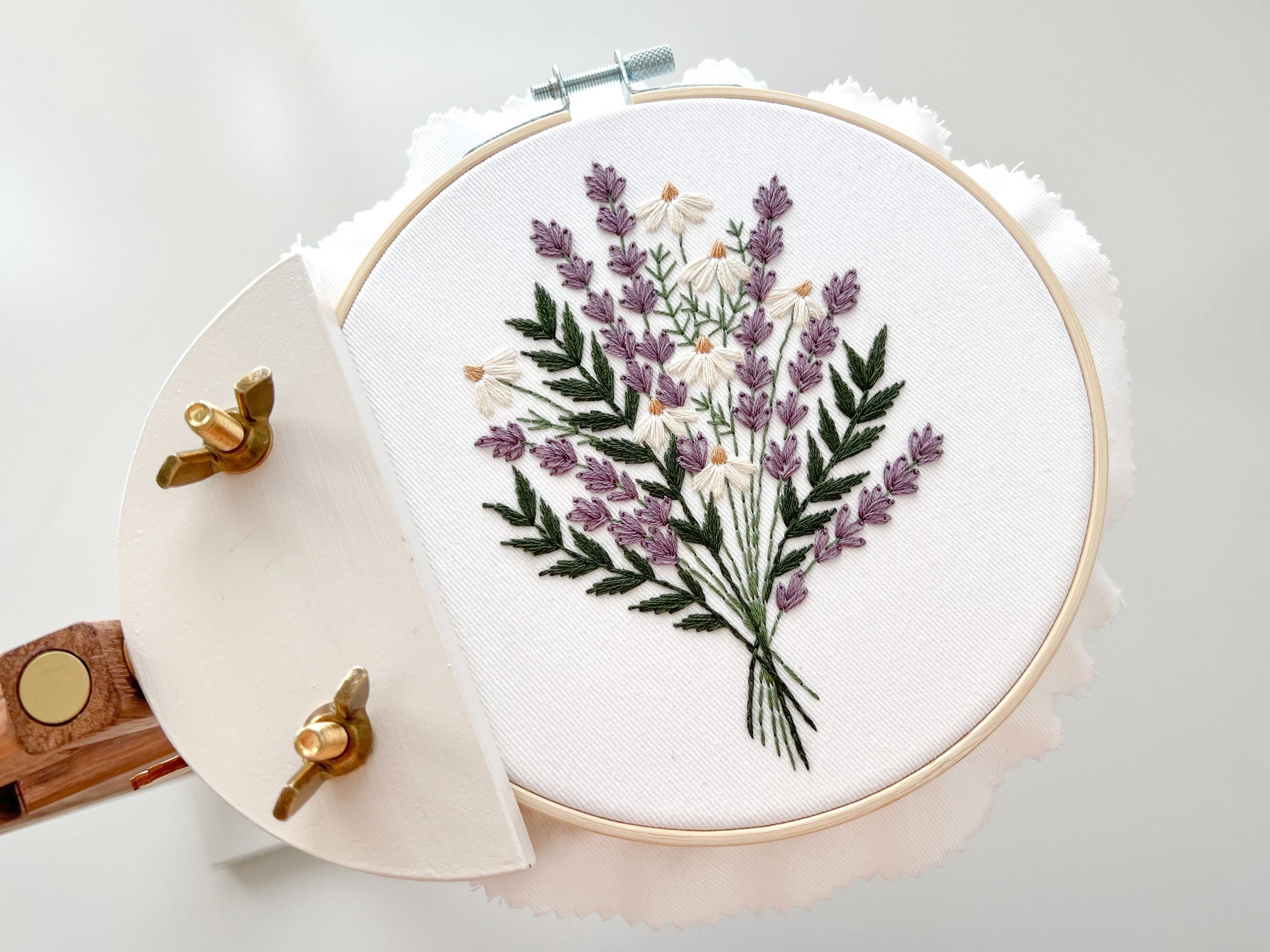 ラベンダーとデイジーの刺繍パターン、花の刺繍パターンPDF
