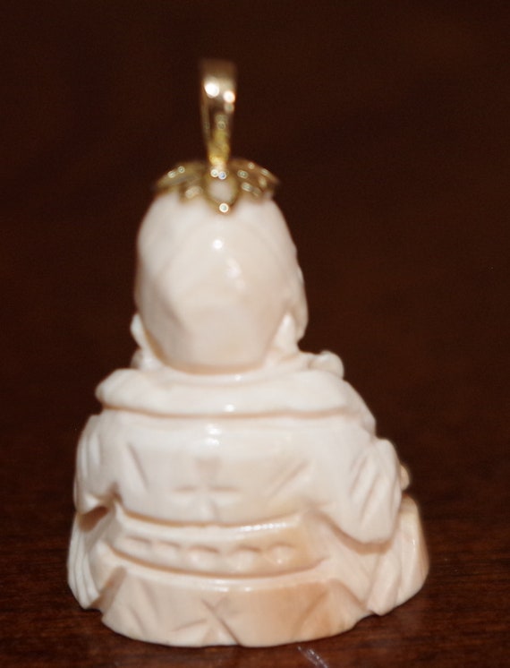 Exquisite Antique 18K Carved Angel Skin Blush Cor… - image 2