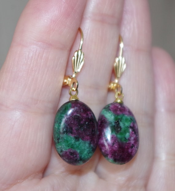 Vintage Ruby Zoisite Leverback Earrings: 14k Gold… - image 3