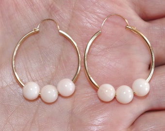 Hochwertige Ohrringe „Angel Skin Blush Coral“ mit 6 mm Kugeln aus 14-karätigem Gold (CCC)