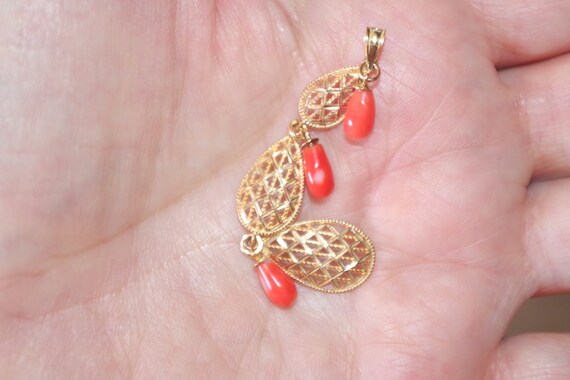 Carved Teardrop  Japanese Red  Momo  Teardrop Cor… - image 2