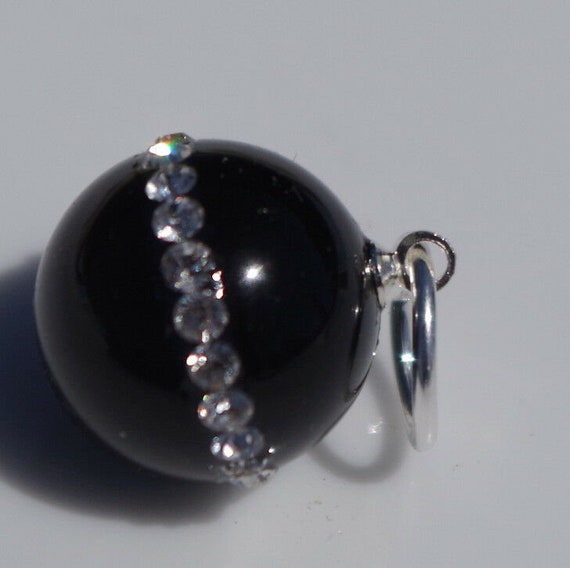 Gorgeous Round Black Onyx With CZ Pendent - image 3