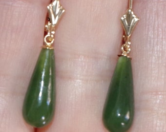 Vintage Gorgeous Genuine 14K Green Jade Jadeite Teardrop Leverback Earrings