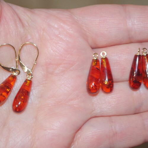 Vintage shops Gorgeous Genuine Petite 14K Amber Teardrop Leverback Earrings