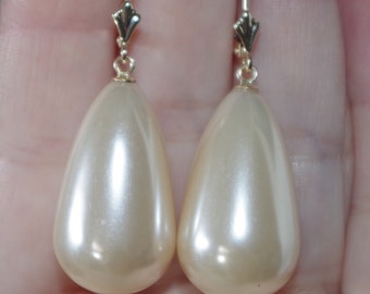 正規品・関税込み◆HEI◆pearl tears earring Designer fashion, Seoul-fully created | W Concept