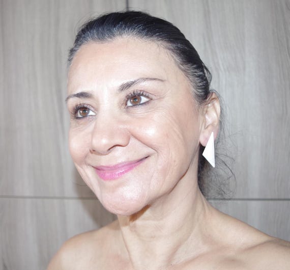 Retro White Triangular Stud Earrings - image 7