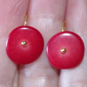 Vintage Gorgeous 14K GF Red Apple Coral 15 MM Round Leverback Earrings
