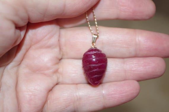 14K Genuine Ruby  Tear Drop  Swirl  20MM Carved  … - image 2