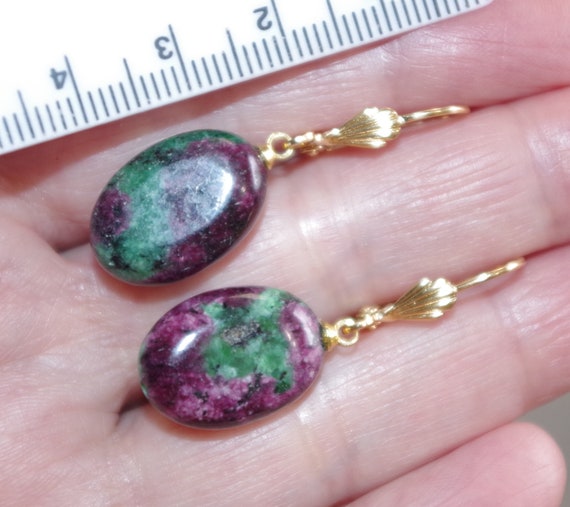 Vintage Ruby Zoisite Leverback Earrings: 14k Gold… - image 5