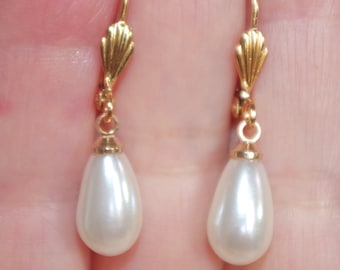 Vintage 14K GF 32 MM Golden White Teardrop Majorca pearl Leverback Earrings