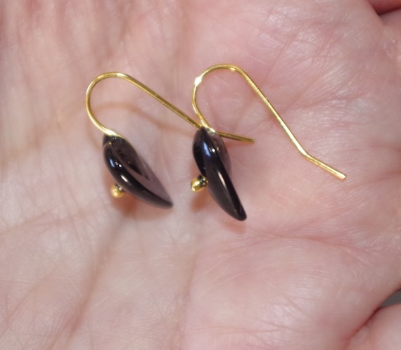 Orecchini A Cuore In Onice Nero - Gioielli In Pietra Naturale, Design Contemporaneo, Donna