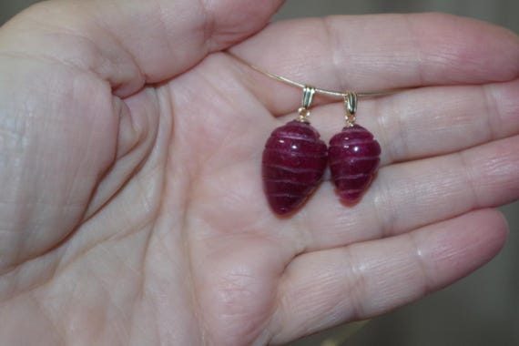14K Genuine Ruby  Tear Drop  Swirl  20MM Carved  … - image 8