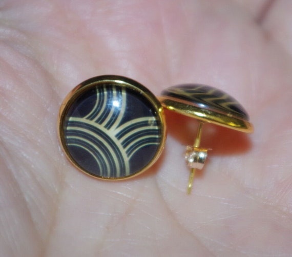 Interlocking C Logo Classy Black & White Dome Stu… - image 8