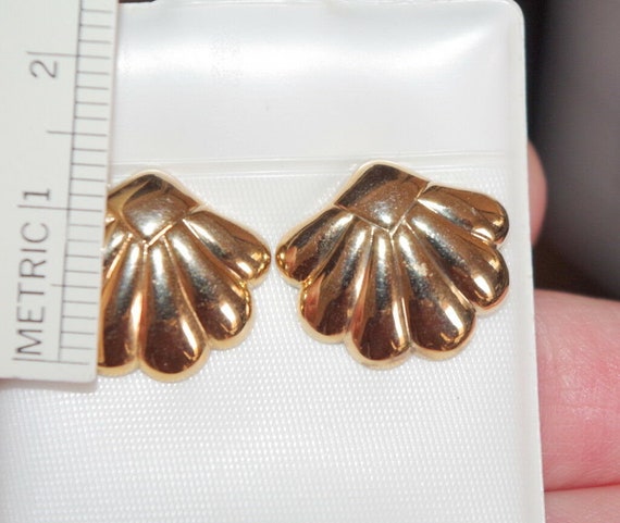 Vintage 14K GF Puff Swirl Beautiful 16Mm Stud Ear… - image 3