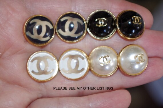 Interlocking C Logo Classy Black & White Dome Stu… - image 10