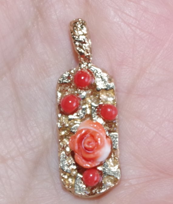 Gorgeous Nugget pendent W Italian Carved Red Flowe