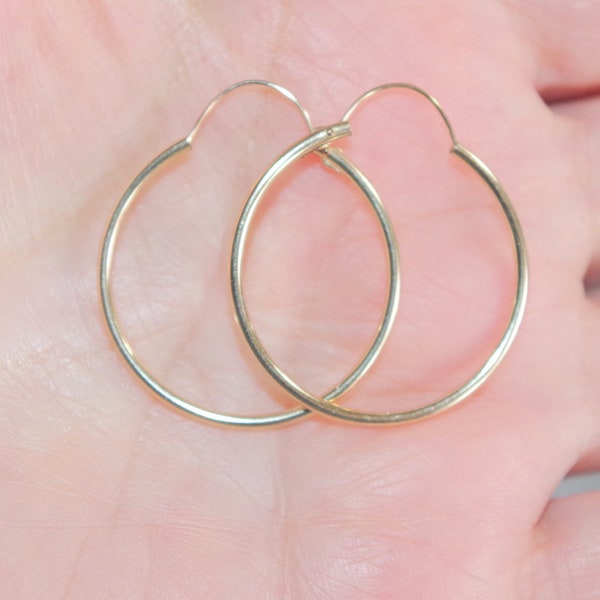 Collectible Old  Stock  Unisex  Hoop  Earrings 14K Gold Filled 25 MM Round  Original  Hoops Signed A & Z