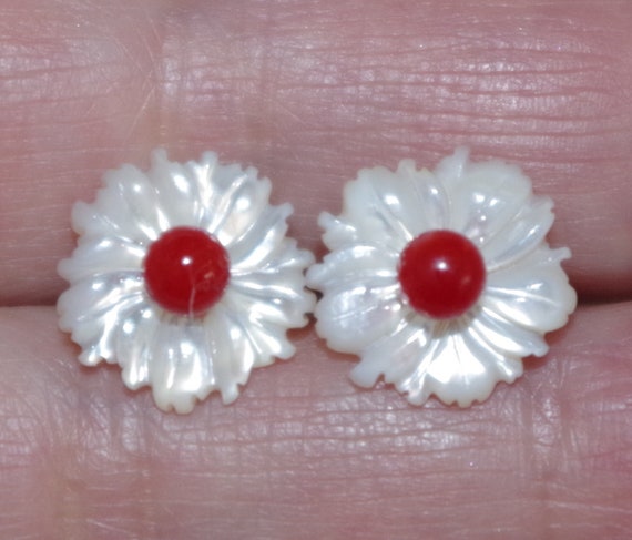 Vintage Mother of Pearl Flower Stud Earrings, Italian Red Coral Center: 14k Solid Gold