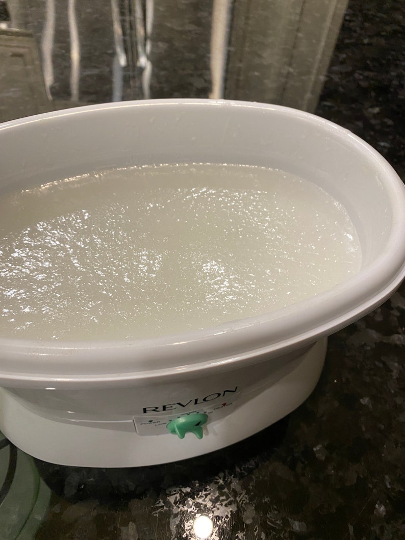 REVLON Paraffin Wax Bath Machine for Hand Feet Spa Hypoallergenic