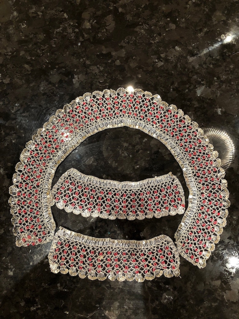 VINTAGE COLLAR and CUFFS with metallic silver thread and pink beads