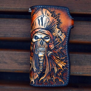 Personalisiertes Portemonnaie aus Leder mit verfluchtem Piraten - Schiffsform Sailor Wallet - Personalisiertes Herrengeschenk - Handpunziertes Biker Wallet