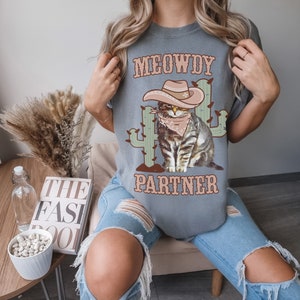 Camicia partner Meowdy, Camicia Meowdy, Partner Meowdy, Maglietta Meowdy, Gatto del Texas Meowdy, T-shirt Meowdy, Purrtner Meowdy, Camicie Meowdy Grey