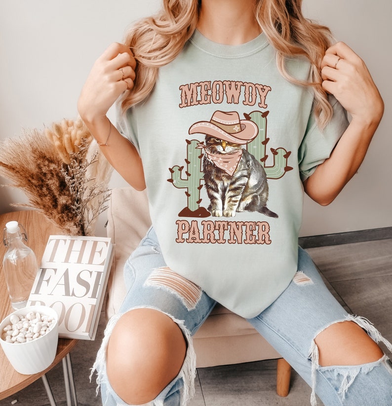 Camicia partner Meowdy, Camicia Meowdy, Partner Meowdy, Maglietta Meowdy, Gatto del Texas Meowdy, T-shirt Meowdy, Purrtner Meowdy, Camicie Meowdy Bay