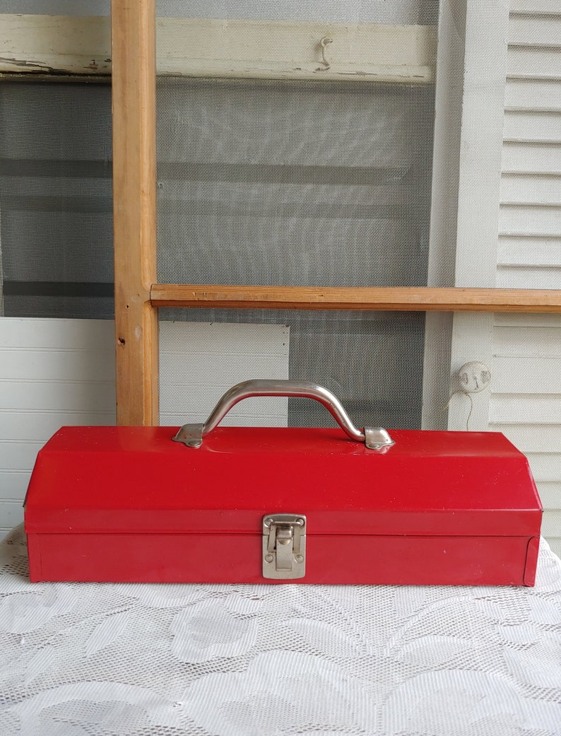 Vintage Red Tool Box Metal Tool Box Artist Case Vintage Tool Box Rustic Decor Farmhouse Decor Cash Box