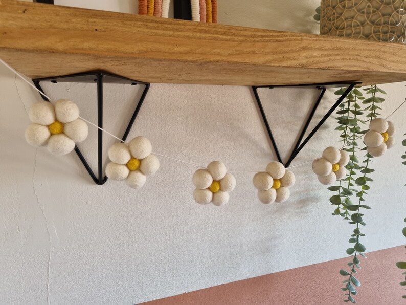 Daisy Flower Garland Flower Pom Pom Garland Daisy Pom Pom Etsy UK