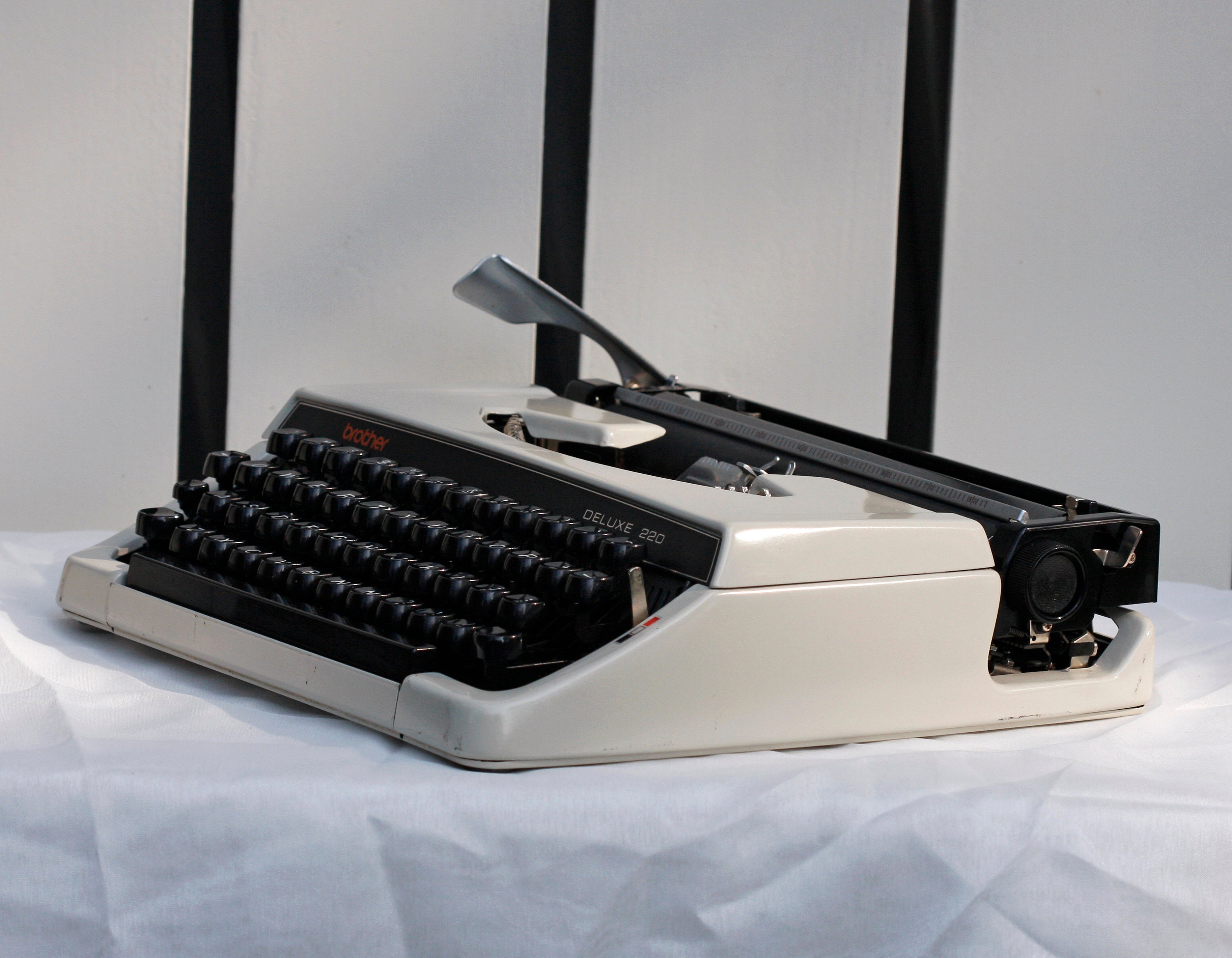 希少✨Typewriter Brother Deluxe 220 タイプライター 希少✨Typewriter Brother Deluxe 220 タイプライター 【公式通販】